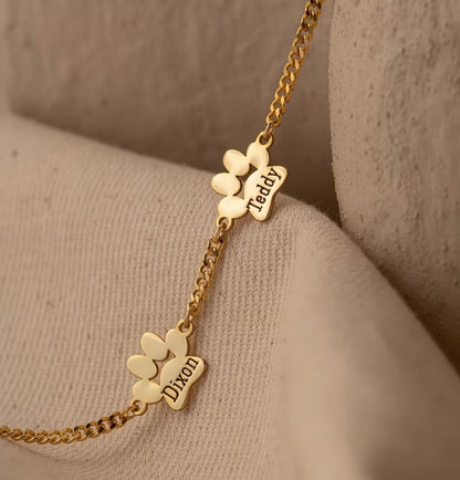 Memora Dog Paw Pendant with Multiple Pet Names