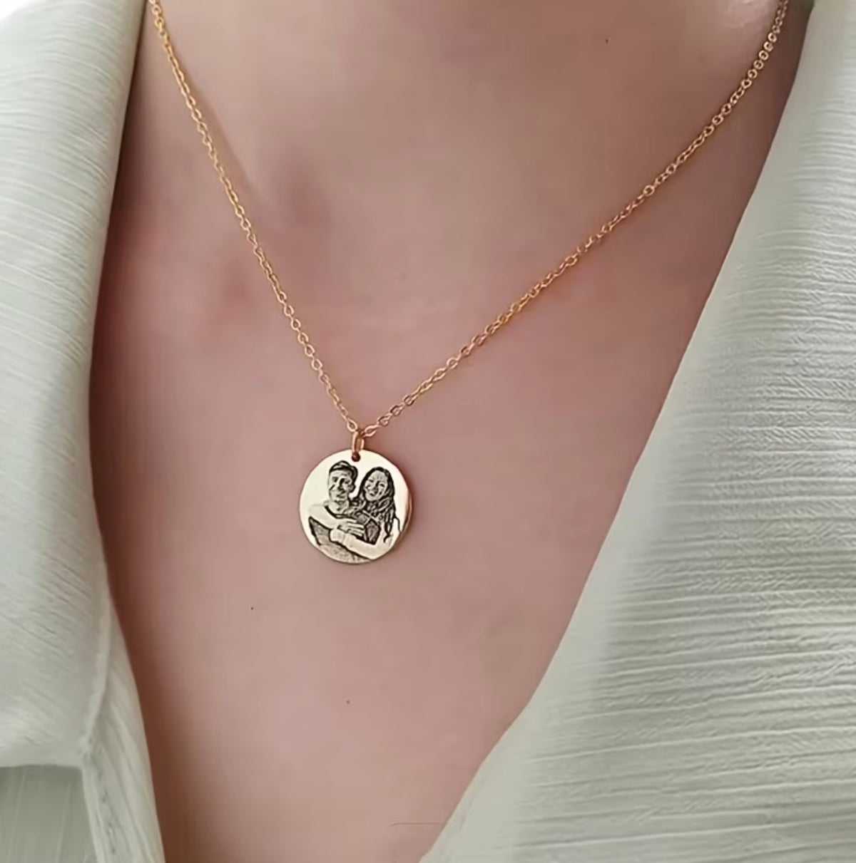 Memora Engraved Photo Necklace